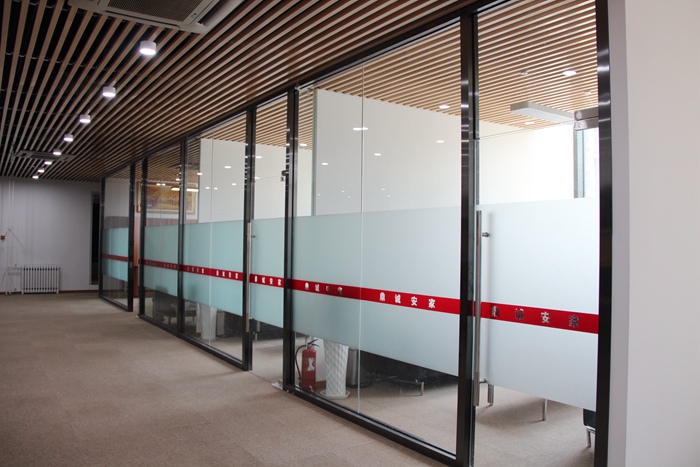 上海鼎誠房產(chǎn)辦公室設(shè)計(jì)實(shí)景-第2張圖片-上海古都建筑設(shè)計(jì)集團(tuán) 上海鼎誠房產(chǎn)辦公室設(shè)計(jì)實(shí)景-第2張圖片-上海古都建筑設(shè)計(jì)集團(tuán)