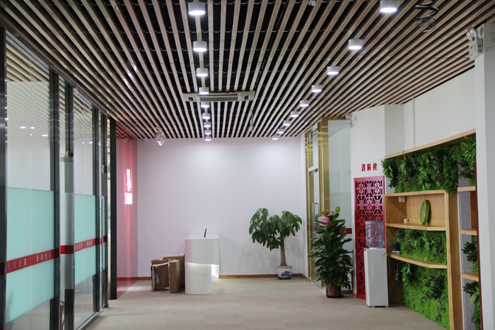 上海鼎誠房產(chǎn)辦公室設(shè)計(jì)實(shí)景-第3張圖片-上海古都建筑設(shè)計(jì)集團(tuán) 上海鼎誠房產(chǎn)辦公室設(shè)計(jì)實(shí)景-第3張圖片-上海古都建筑設(shè)計(jì)集團(tuán)