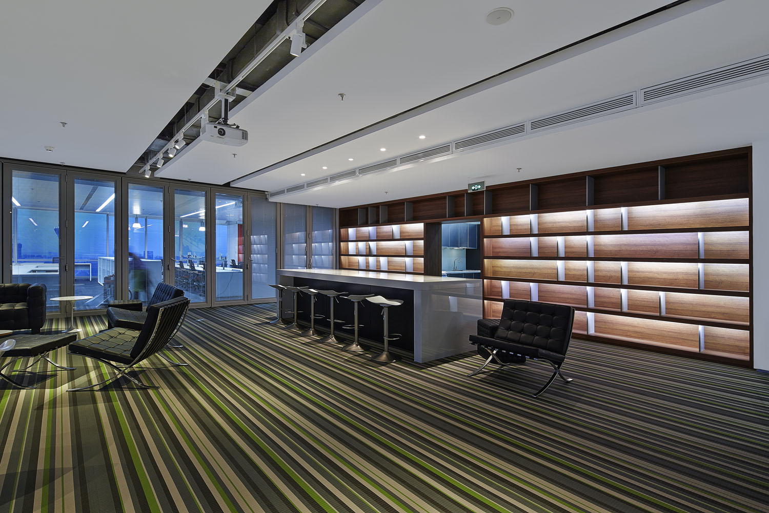 普陀區(qū)200平科技辦公室裝修設(shè)計-第2張圖片-上海古都建筑設(shè)計集團(tuán) 普陀區(qū)200平科技辦公室裝修設(shè)計-第2張圖片-上海古都建筑設(shè)計集團(tuán)