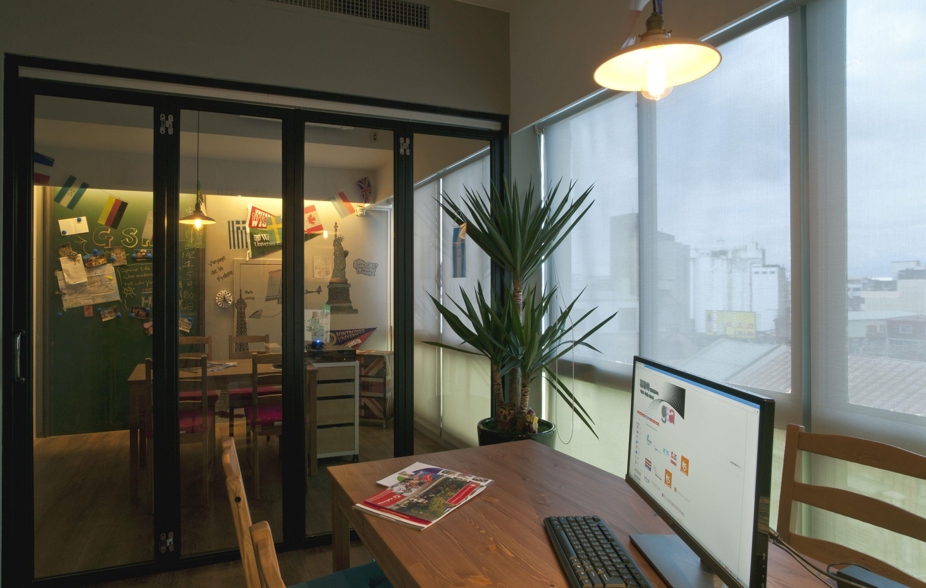 黃浦區(qū)觀景辦公室裝修設(shè)計(jì)-第6張圖片-上海古都建筑設(shè)計(jì)集團(tuán) 黃浦區(qū)觀景辦公室裝修設(shè)計(jì)-第6張圖片-上海古都建筑設(shè)計(jì)集團(tuán)