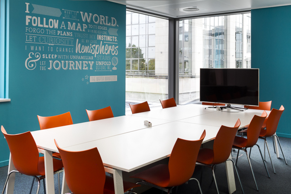 寶山區(qū)青春活力辦公室裝修設(shè)計(jì)-第6張圖片-上海古都建筑設(shè)計(jì)集團(tuán) 寶山區(qū)青春活力辦公室裝修設(shè)計(jì)-第6張圖片-上海古都建筑設(shè)計(jì)集團(tuán)