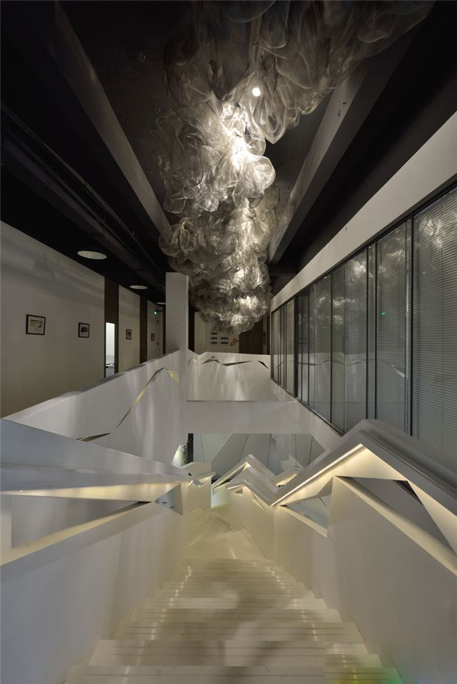 浦東新區(qū)科技風(fēng)辦公室裝修設(shè)計(jì)-第2張圖片-上海古都建筑設(shè)計(jì)集團(tuán) 浦東新區(qū)科技風(fēng)辦公室裝修設(shè)計(jì)-第2張圖片-上海古都建筑設(shè)計(jì)集團(tuán)