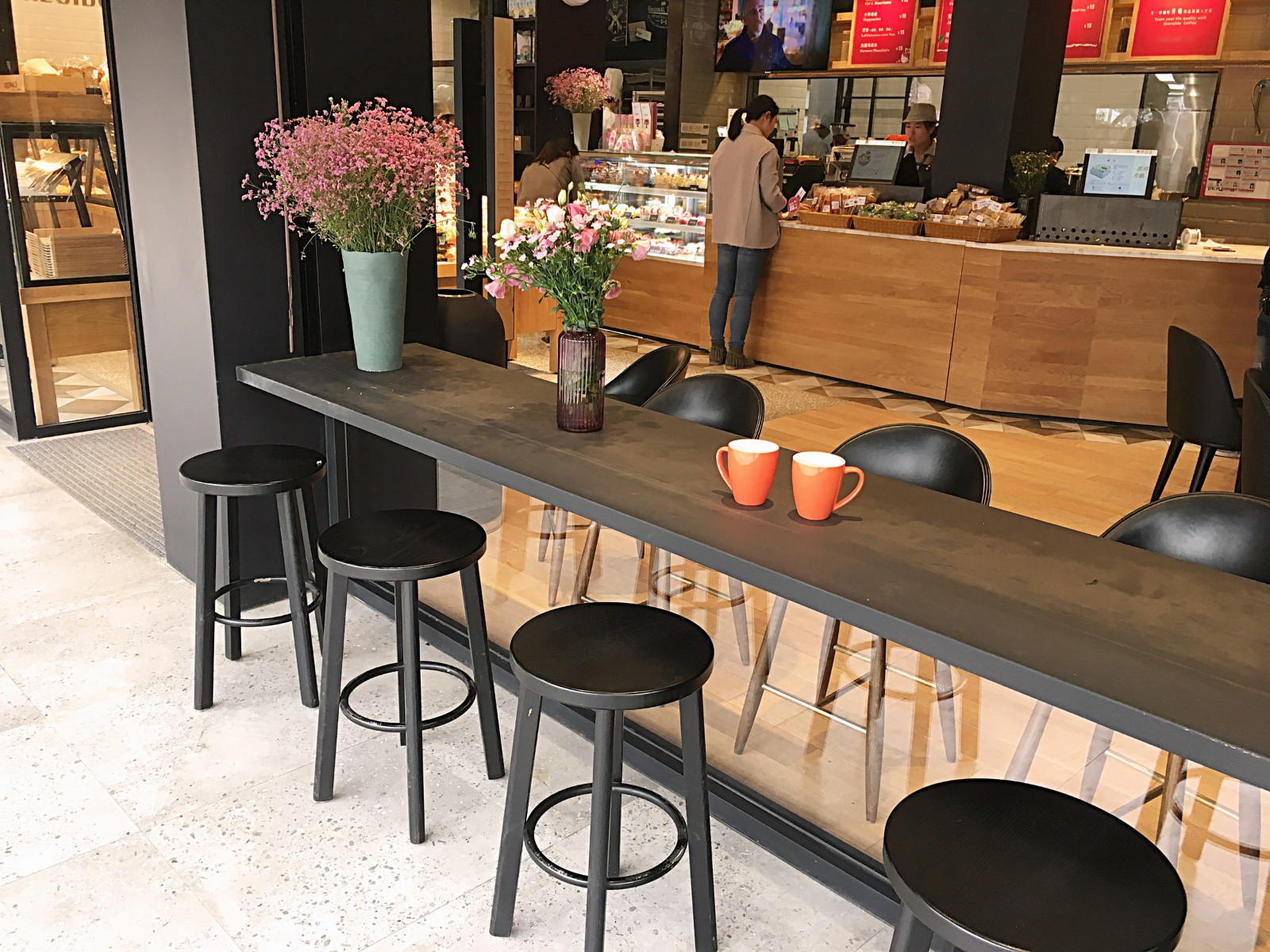 黃浦區(qū)120平蛋糕店裝修設(shè)計-第3張圖片-上海古都建筑設(shè)計集團(tuán) 黃浦區(qū)120平蛋糕店裝修設(shè)計-第3張圖片-上海古都建筑設(shè)計集團(tuán)