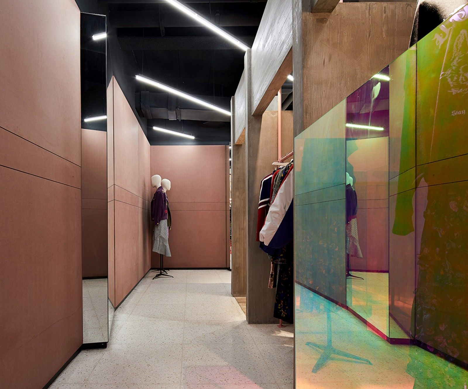 時尚女裝店裝修設(shè)計-第3張圖片-上海古都建筑設(shè)計集團(tuán) 時尚女裝店裝修設(shè)計-第3張圖片-上海古都建筑設(shè)計集團(tuán)