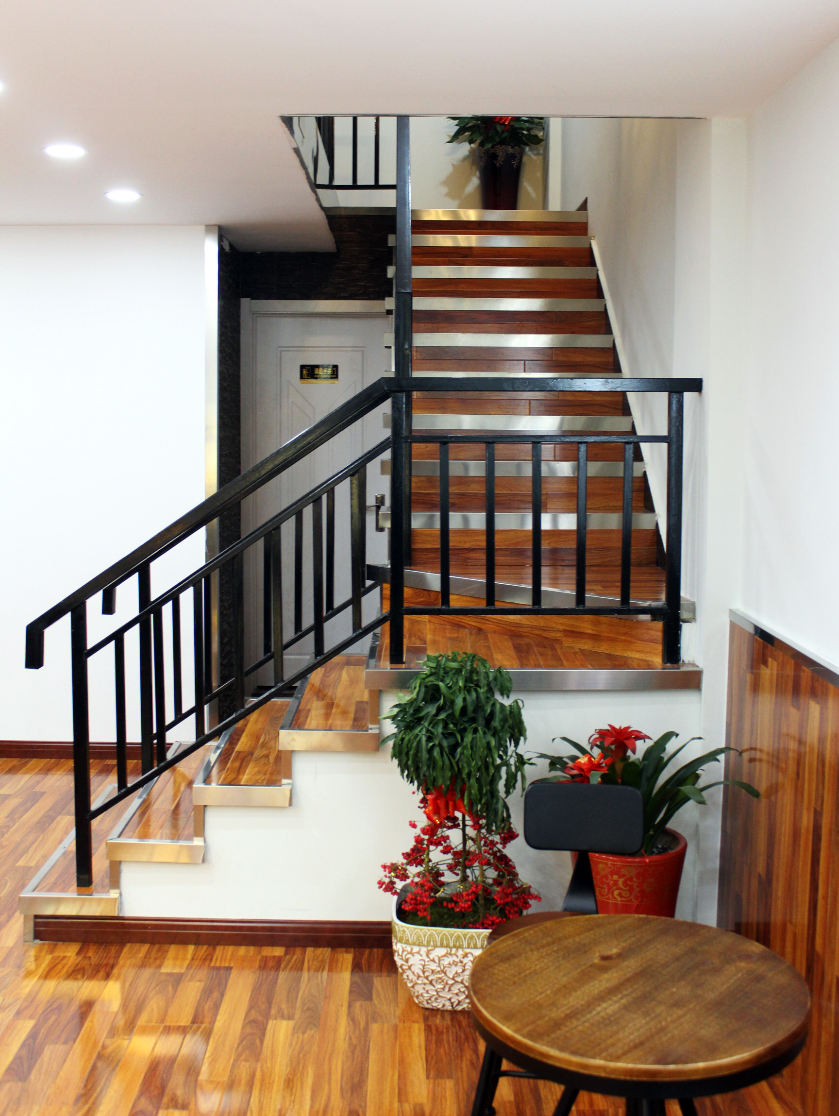 浦東新區(qū)loft工業(yè)風奶茶店裝修設(shè)計-第4張圖片-上海古都建筑設(shè)計集團 浦東新區(qū)loft工業(yè)風奶茶店裝修設(shè)計-第4張圖片-上海古都建筑設(shè)計集團