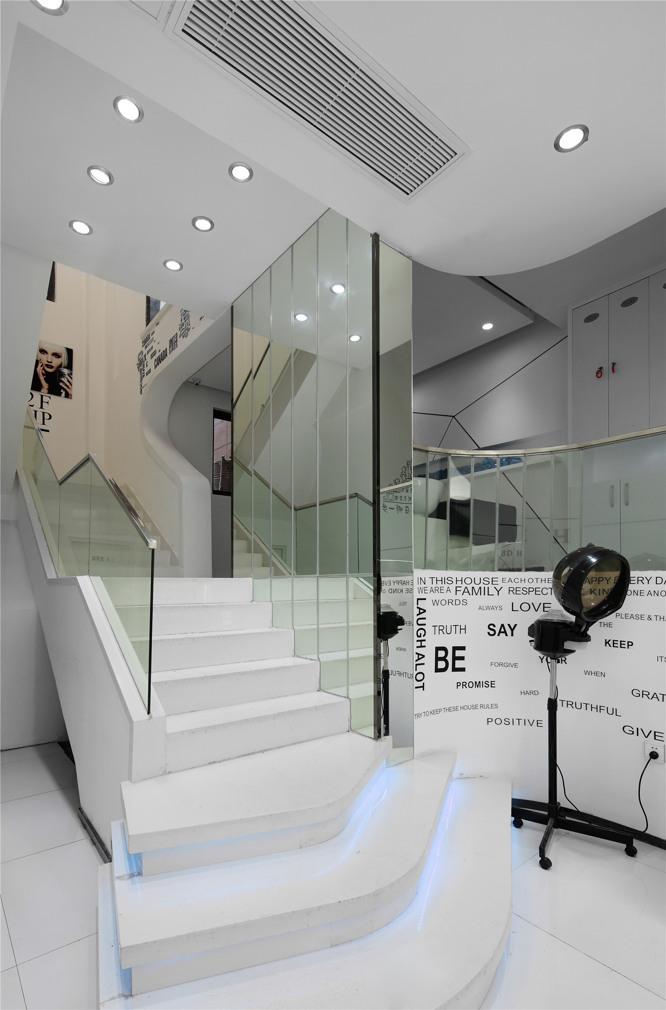 簡約理發(fā)店裝修設(shè)計效果圖-第3張圖片-上海古都建筑設(shè)計集團