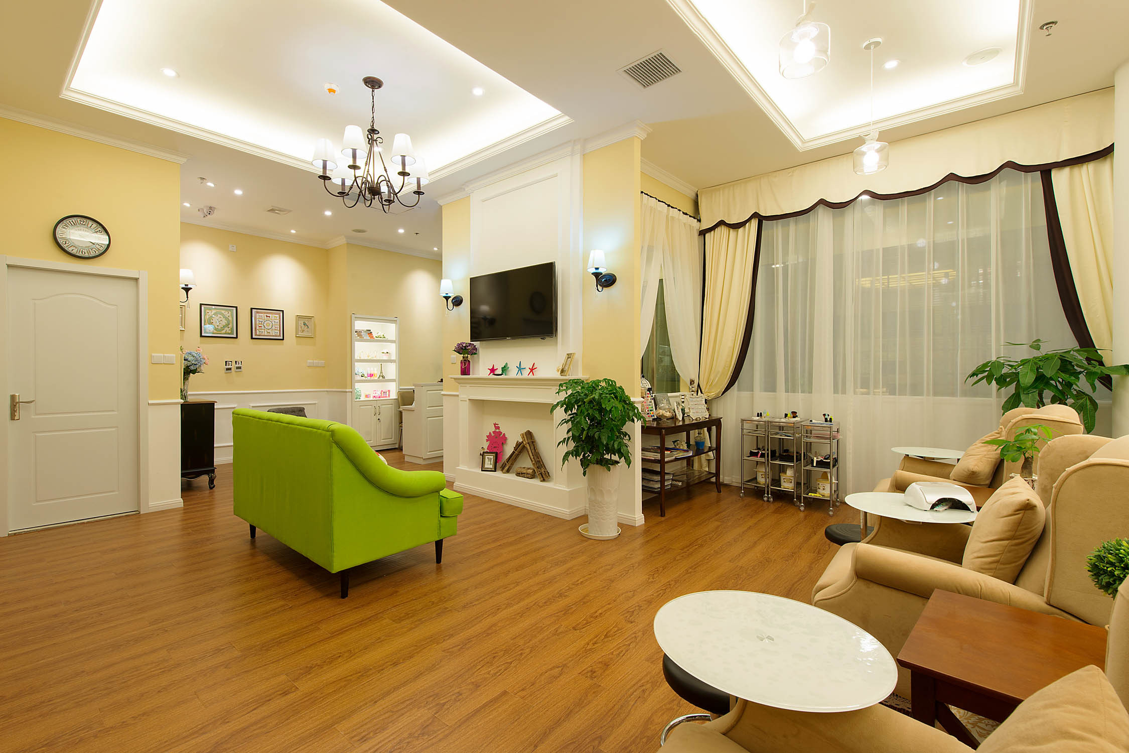 時尚清新美甲店裝修設(shè)計-第3張圖片-上海古都建筑設(shè)計集團(tuán) 時尚清新美甲店裝修設(shè)計-第3張圖片-上海古都建筑設(shè)計集團(tuán)