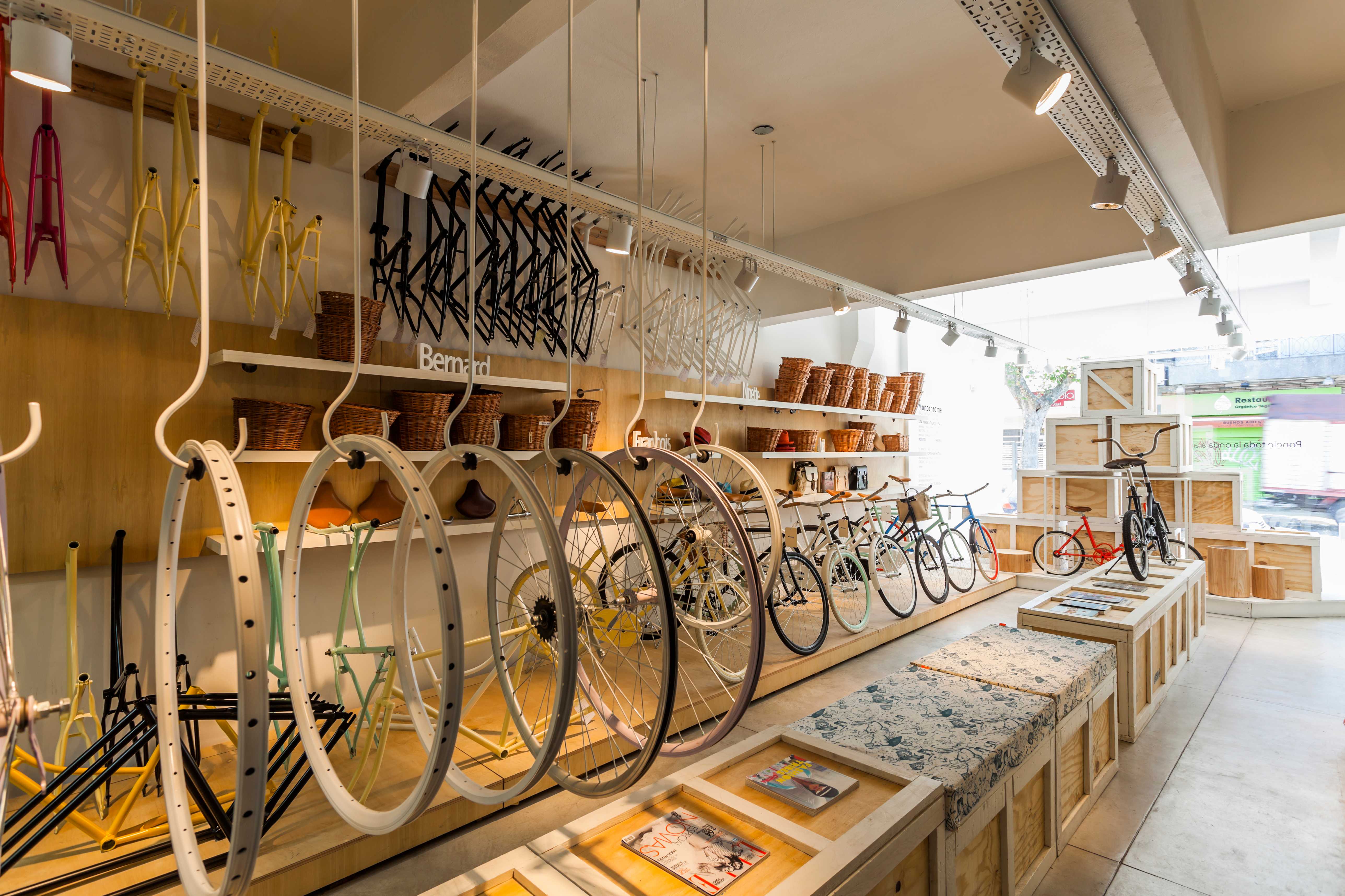 原木簡約風(fēng)格自行車店裝修設(shè)計(jì)-第2張圖片-上海古都建筑設(shè)計(jì)集團(tuán) 原木簡約風(fēng)格自行車店裝修設(shè)計(jì)-第2張圖片-上海古都建筑設(shè)計(jì)集團(tuán)