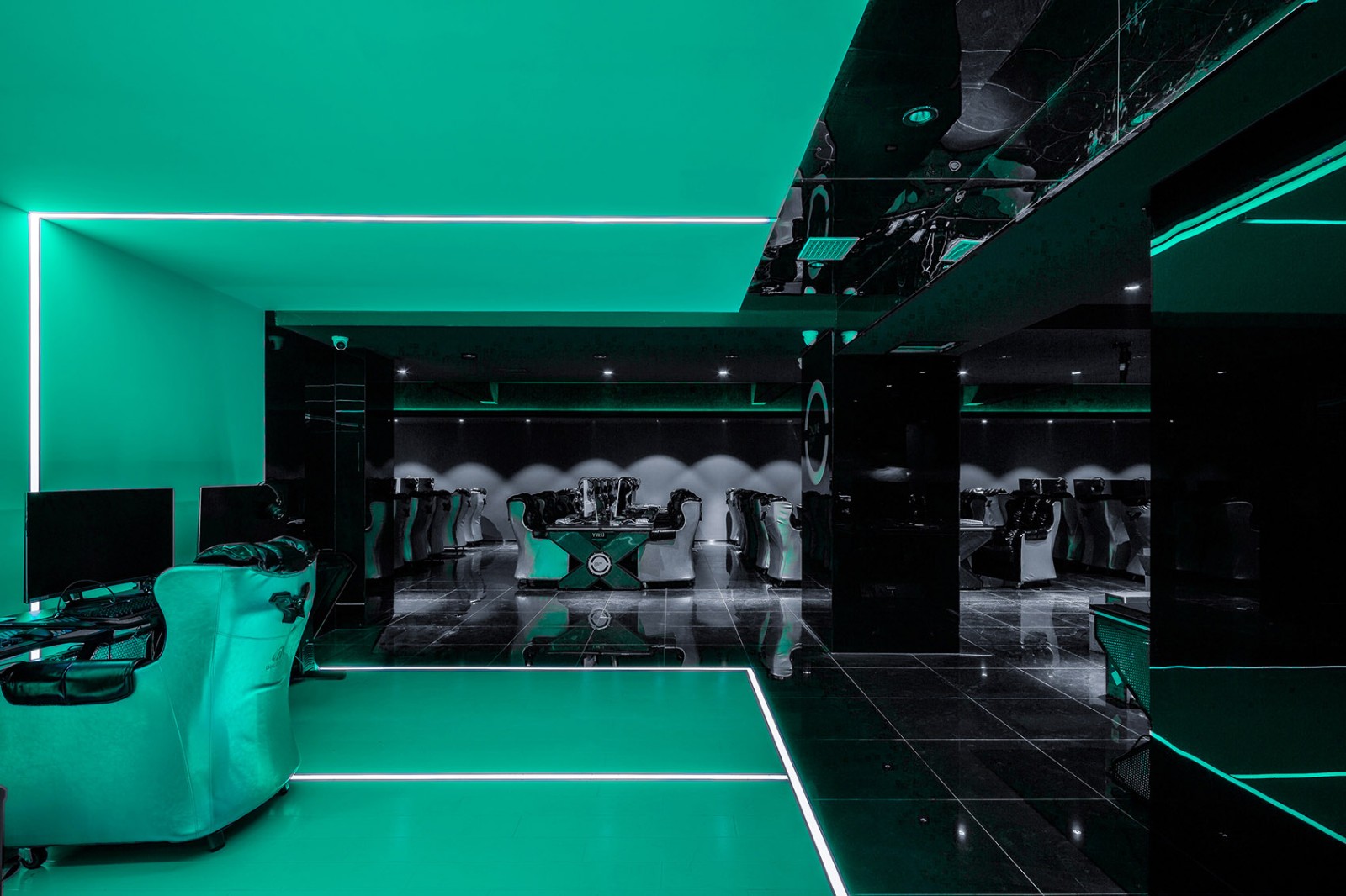 科技電競風(fēng)格網(wǎng)吧裝修設(shè)計-第5張圖片-上海古都建筑設(shè)計集團(tuán)