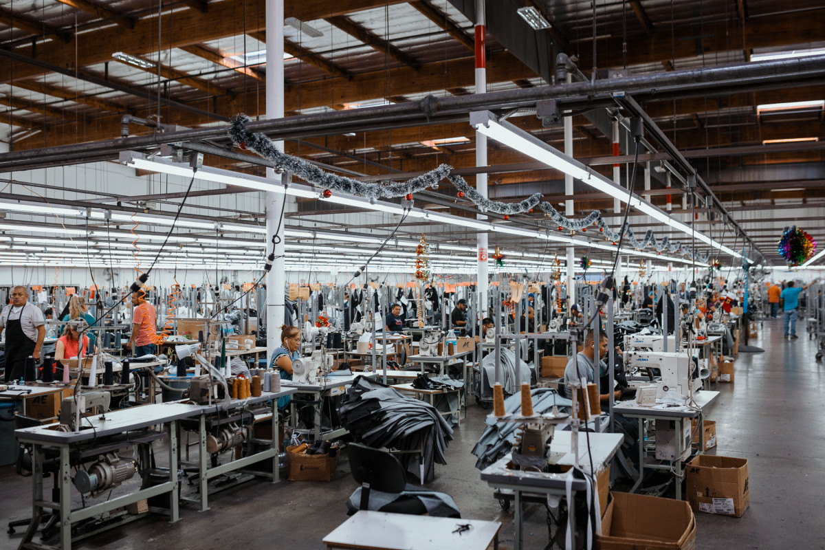 大型服裝生產(chǎn)車間裝修設(shè)計-第2張圖片-上海古都建筑設(shè)計集團 大型服裝生產(chǎn)車間裝修設(shè)計-第2張圖片-上海古都建筑設(shè)計集團