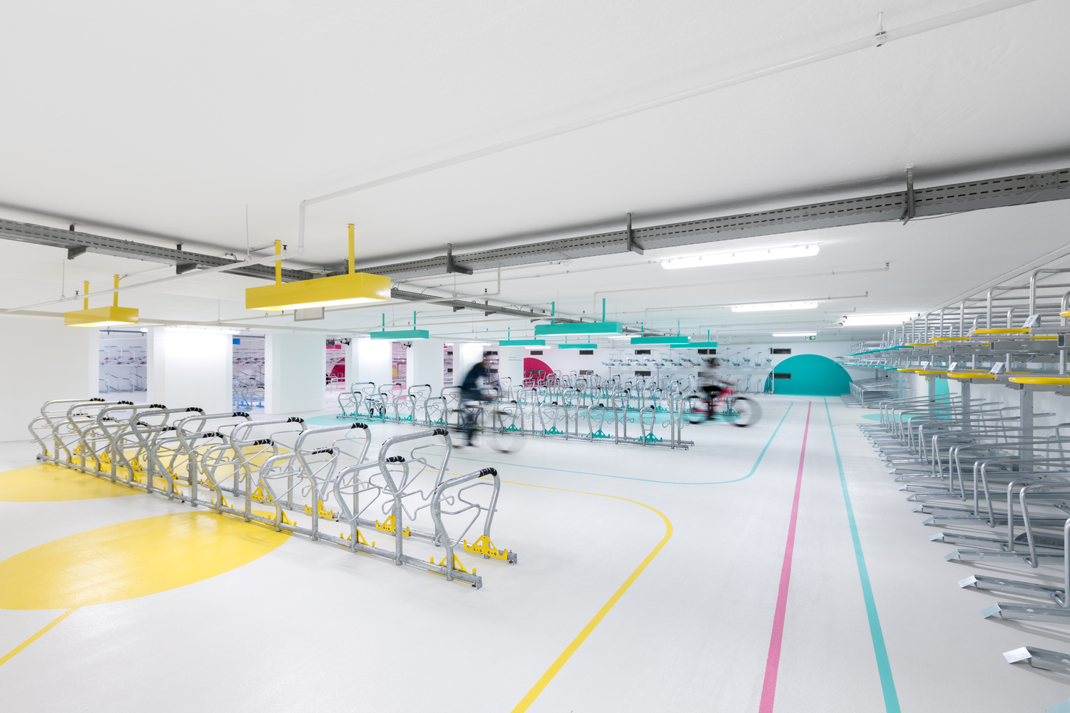 現(xiàn)代簡(jiǎn)約自行車停車場(chǎng)裝修設(shè)計(jì)-第1張圖片-上海古都建筑設(shè)計(jì)集團(tuán)